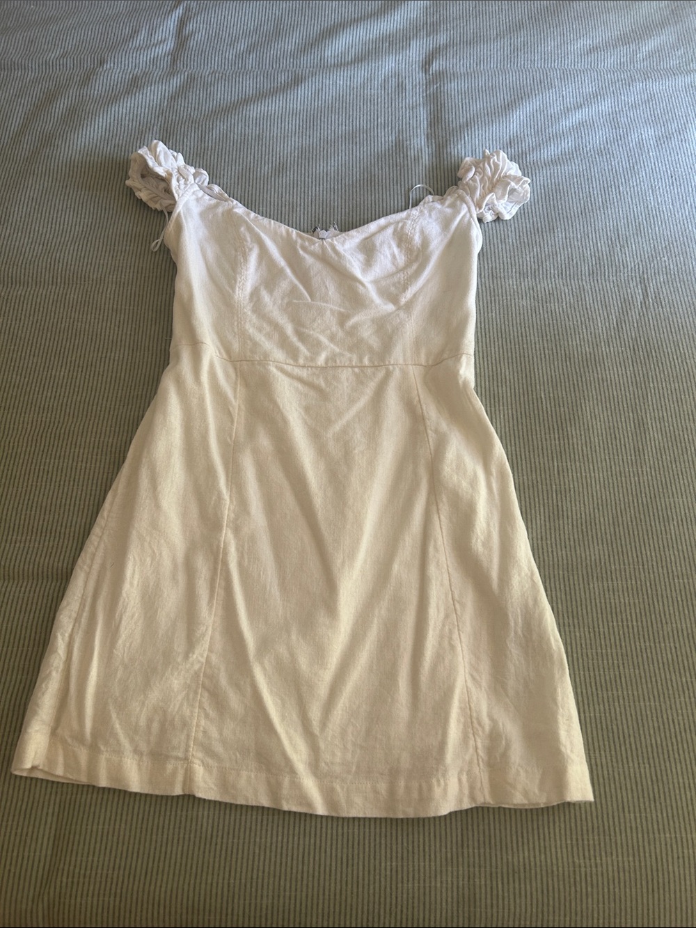Abercrombie White Off-Shoulder Mini Dress